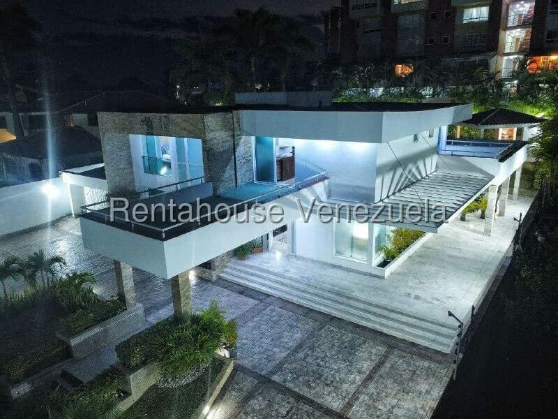 Casa (Duplex) en Venta en Loma Linda, Distrito Metropolitano - 70