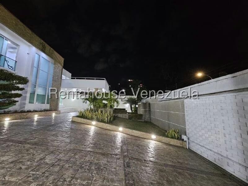 Casa (Duplex) en Venta en Loma Linda, Distrito Metropolitano - 73