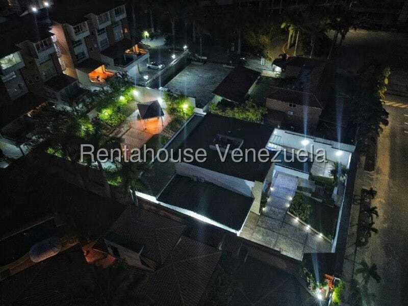 Casa (Duplex) en Venta en Loma Linda, Distrito Metropolitano - 78