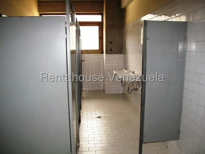 Comercial (Galpon - Deposito) en Alquiler en La Yaguara, Distrito Metropolitano - 11