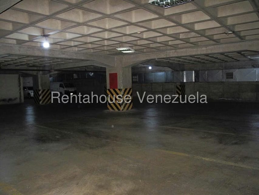 Comercial (Galpon - Deposito) en Alquiler en La Yaguara, Distrito Metropolitano - 16