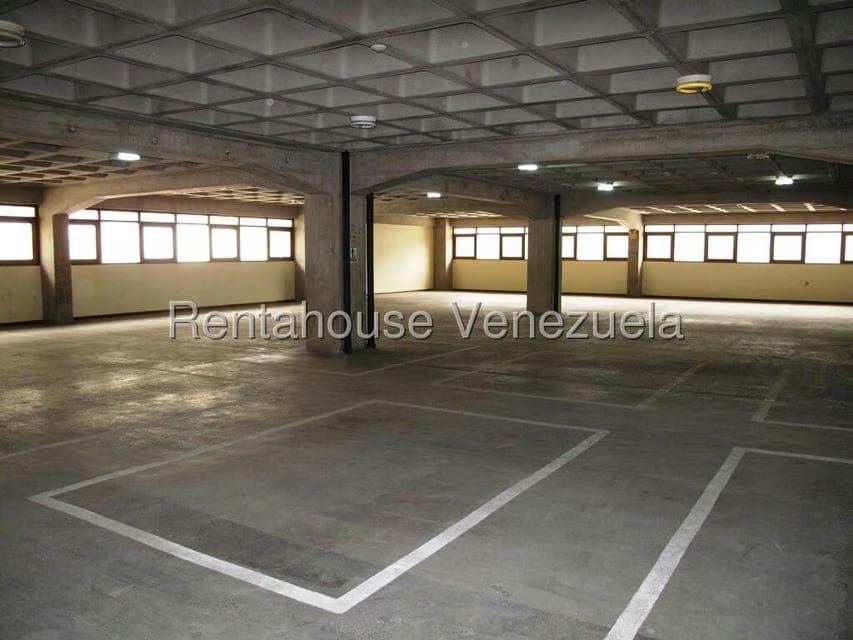Comercial (Galpon - Deposito) en Alquiler en La Yaguara, Distrito Metropolitano - 3