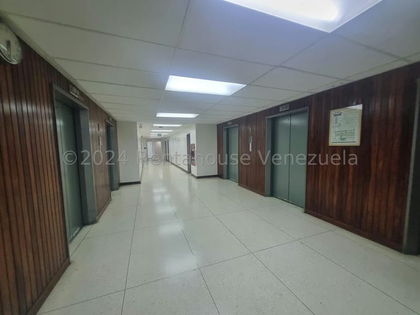 Comercial (Oficina) en Venta en Los Palos Grandes, Distrito Metropolitano - 11