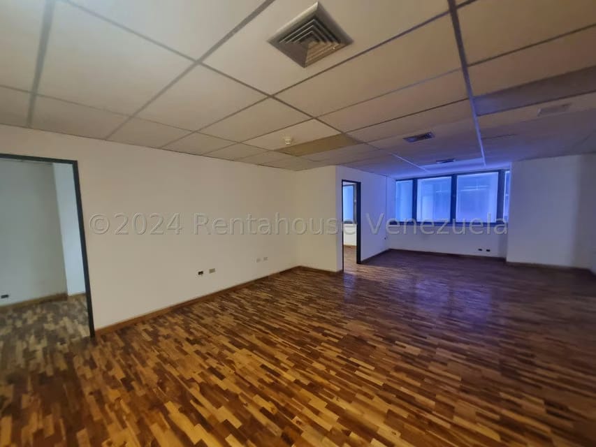 Comercial (Oficina) en Venta en Los Palos Grandes, Distrito Metropolitano - 9
