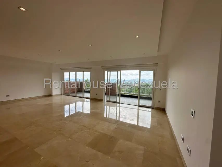 Apartamento (1 Nivel) en Venta en El Hatillo, Distrito Metropolitano - 2