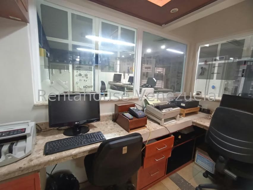 Comercial (Oficina) en Venta en Tierra Negra, Zulia - 22
