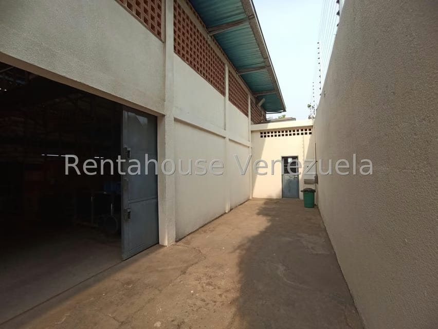 Comercial (Oficina) en Venta en Tierra Negra, Zulia - 49