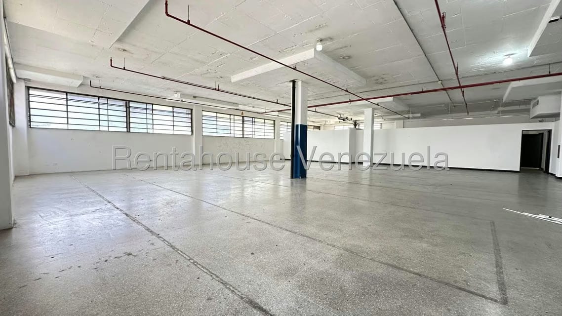 Comercial (Galpon - Deposito) en Alquiler en Boleita Norte, Distrito Metropolitano - 2