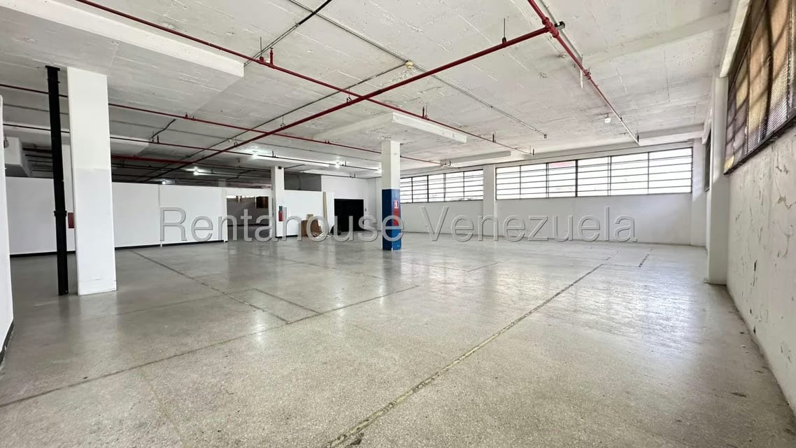 Comercial (Galpon - Deposito) en Alquiler en Boleita Norte, Distrito Metropolitano - 3