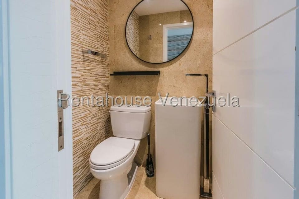 Apartamento (1 Nivel) en Alquiler en Campo Alegre, Distrito Metropolitano - 11
