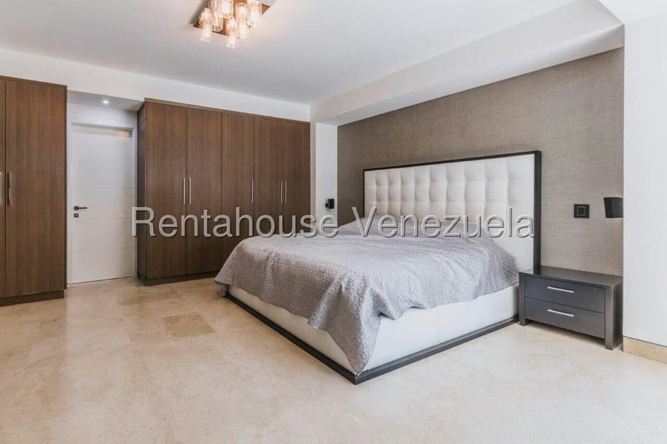 Apartamento (1 Nivel) en Alquiler en Campo Alegre, Distrito Metropolitano - 27