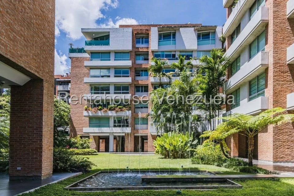 Apartamento (1 Nivel) en Alquiler en Campo Alegre, Distrito Metropolitano - 4