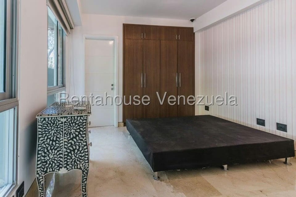 Apartamento (1 Nivel) en Alquiler en Campo Alegre, Distrito Metropolitano - 36