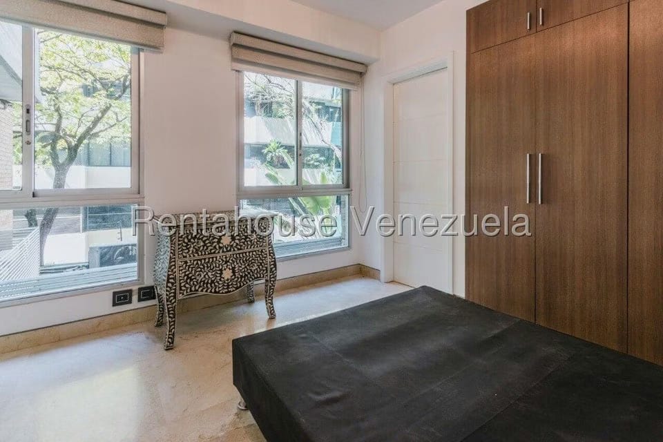 Apartamento (1 Nivel) en Alquiler en Campo Alegre, Distrito Metropolitano - 38