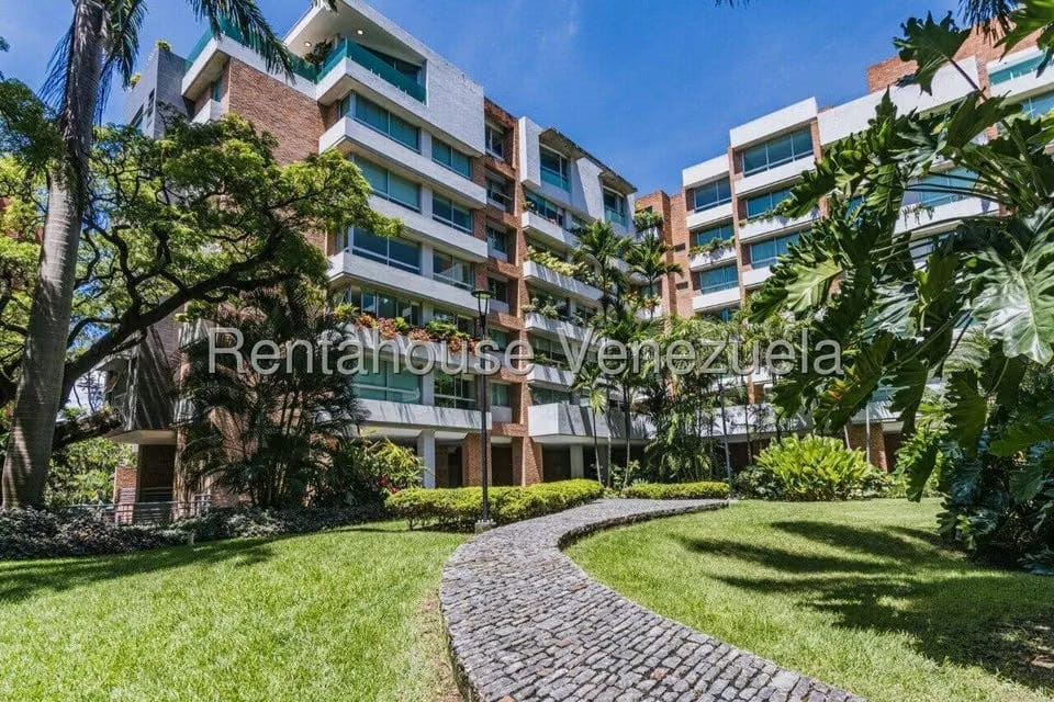 Apartamento (1 Nivel) en Alquiler en Campo Alegre, Distrito Metropolitano - 41