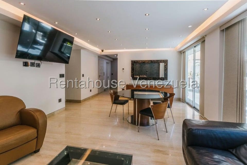 Apartamento (1 Nivel) en Alquiler en Campo Alegre, Distrito Metropolitano - 10