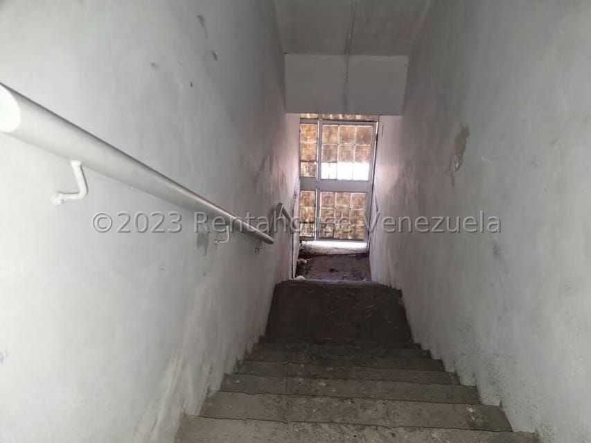 Comercial (Local Comercial) en Alquiler en Zona Este, Lara - 12