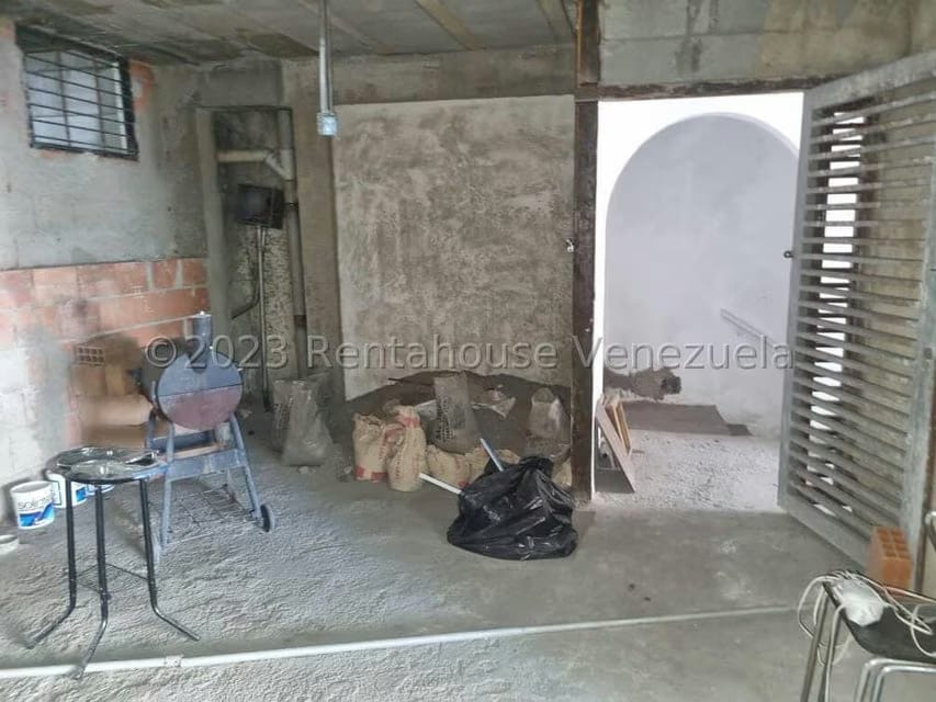Comercial (Local Comercial) en Alquiler en Zona Este, Lara - 17