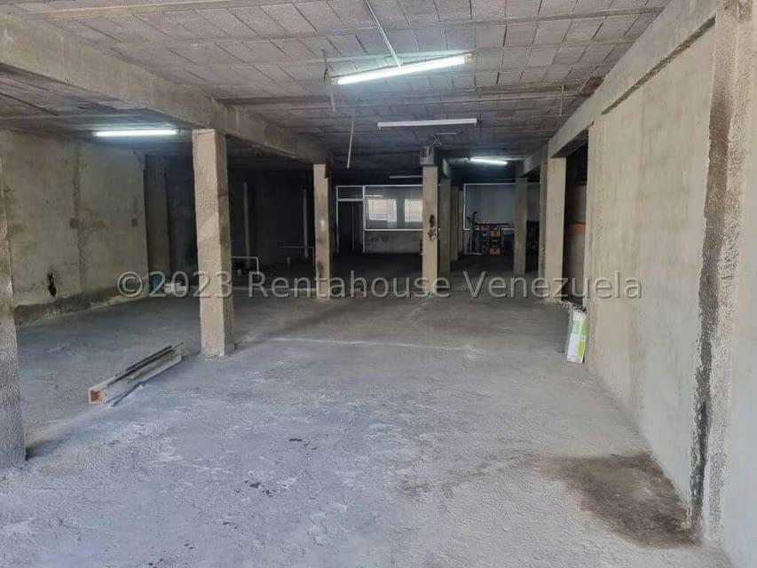 Comercial (Local Comercial) en Alquiler en Zona Este, Lara - 26