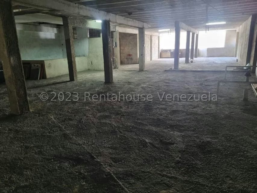 Comercial (Local Comercial) en Alquiler en Zona Este, Lara - 35