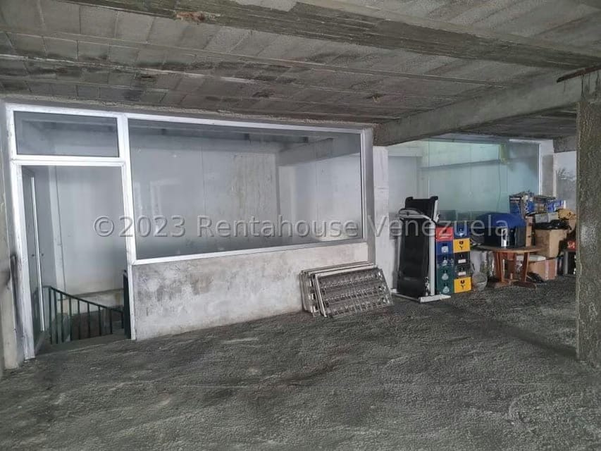 Comercial (Local Comercial) en Alquiler en Zona Este, Lara - 37