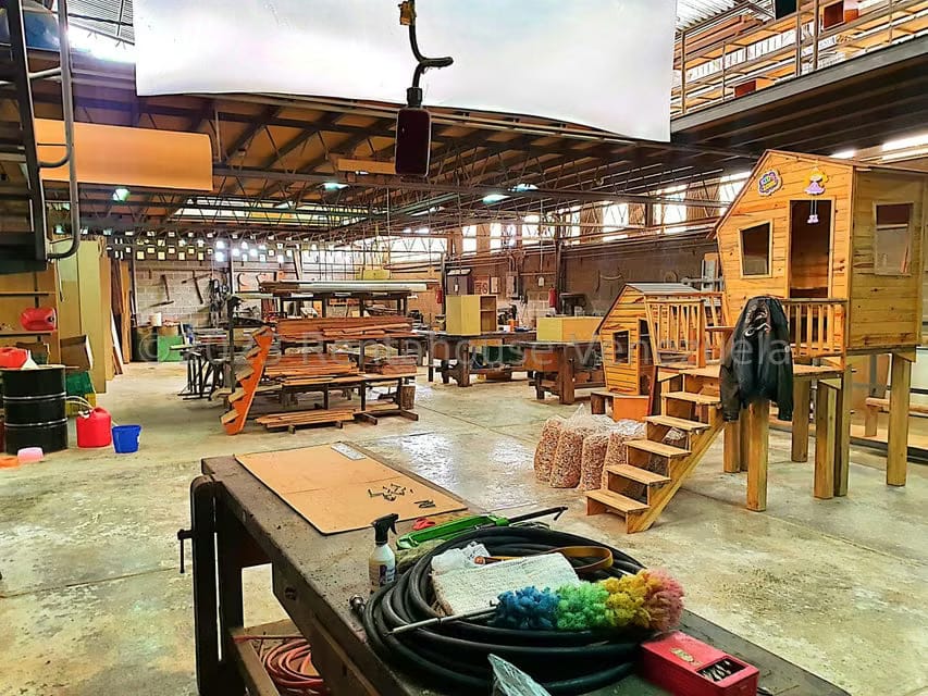 Comercial (Galpon - Deposito) en Venta en Baruta, Distrito Metropolitano - 3