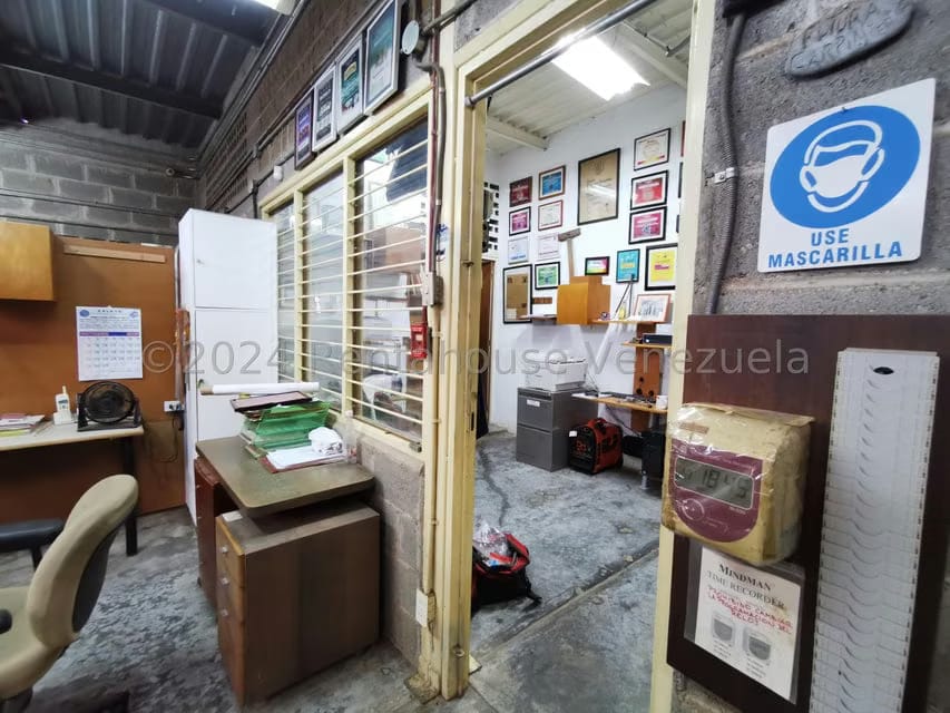 Comercial (Galpon - Deposito) en Venta en Baruta, Distrito Metropolitano - 24