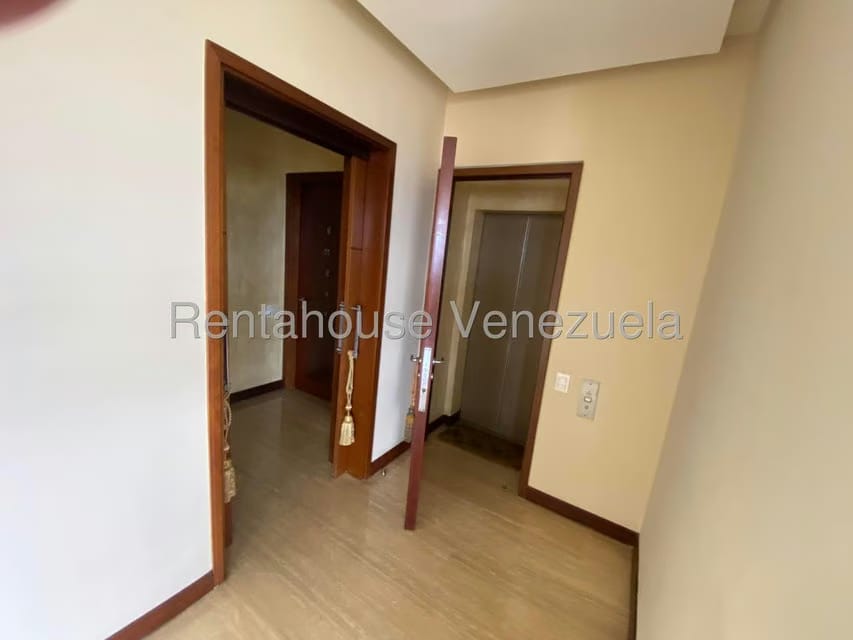 Apartamento (Duplex) en Venta en Los Samanes, Distrito Metropolitano - 12