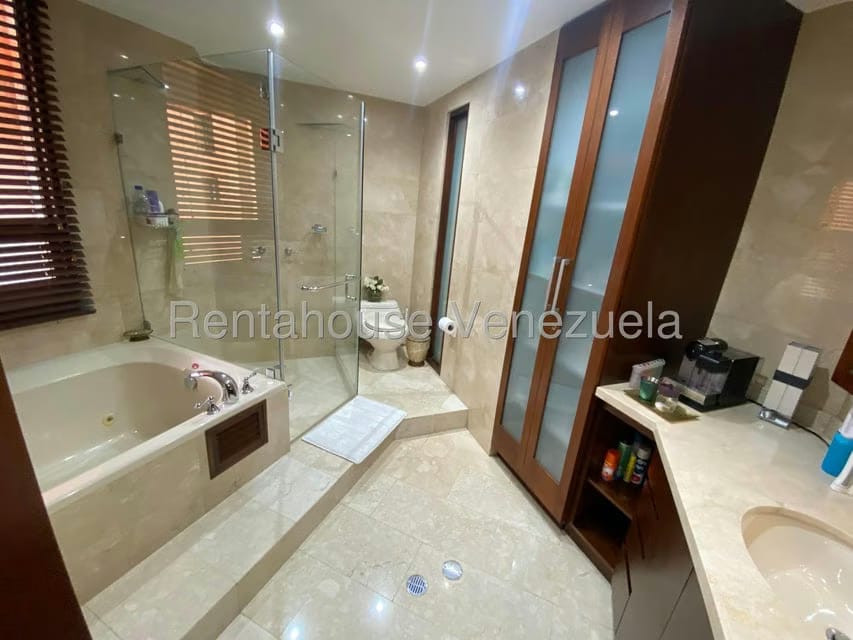 Apartamento (Duplex) en Venta en Los Samanes, Distrito Metropolitano - 21