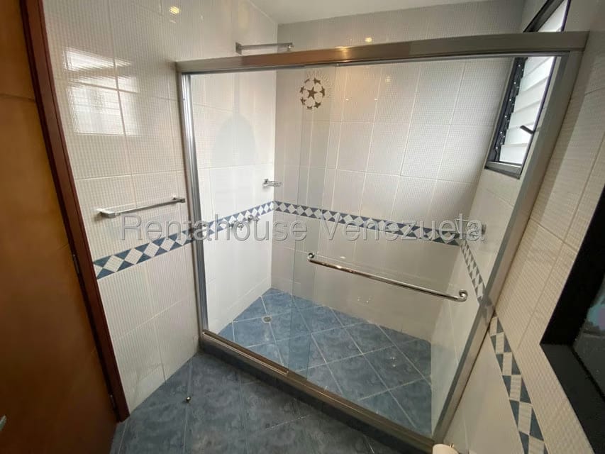Apartamento (Duplex) en Venta en Los Samanes, Distrito Metropolitano - 25