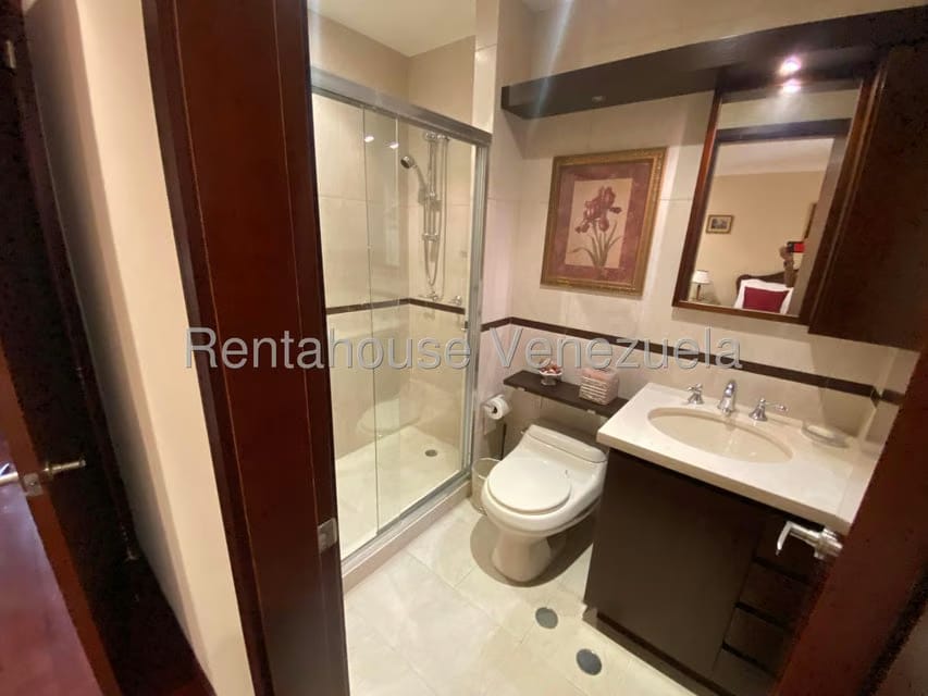Apartamento (Duplex) en Venta en Los Samanes, Distrito Metropolitano - 28