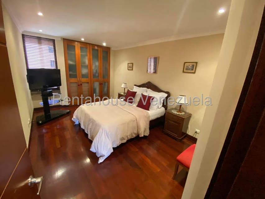 Apartamento (Duplex) en Venta en Los Samanes, Distrito Metropolitano - 29