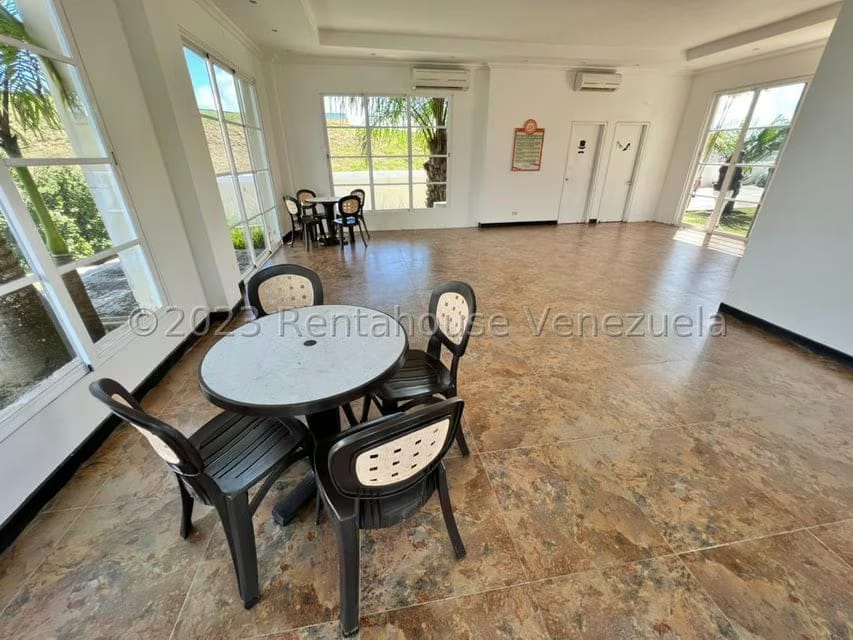 Townhouse (1 Nivel) en Venta en Puerto Encantado, Miranda - 18