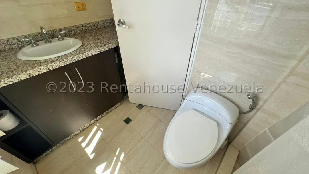 Townhouse (1 Nivel) en Venta en Puerto Encantado, Miranda - 28