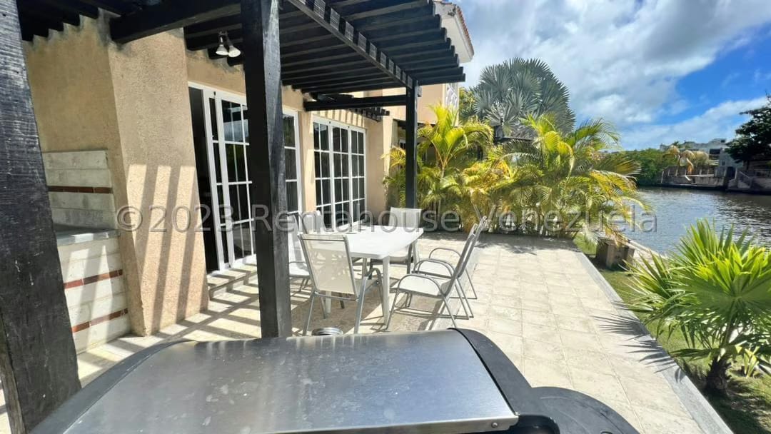 Townhouse (1 Nivel) en Venta en Puerto Encantado, Miranda - 56