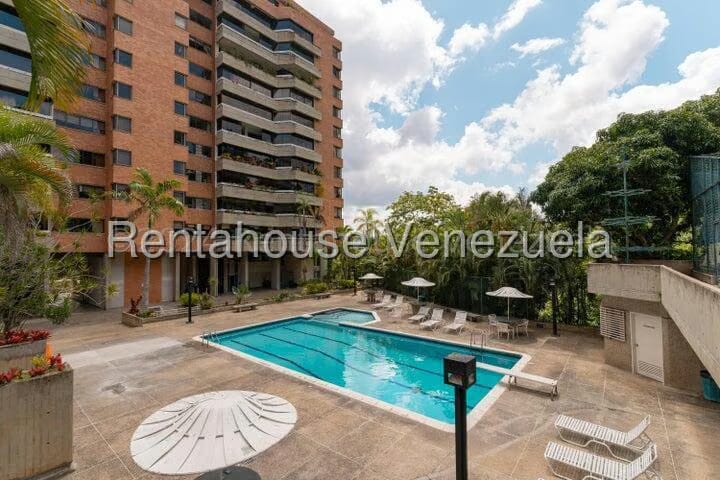 Apartamento (Multiples Niveles) en Venta en Las Esmeraldas, Distrito Metropolitano