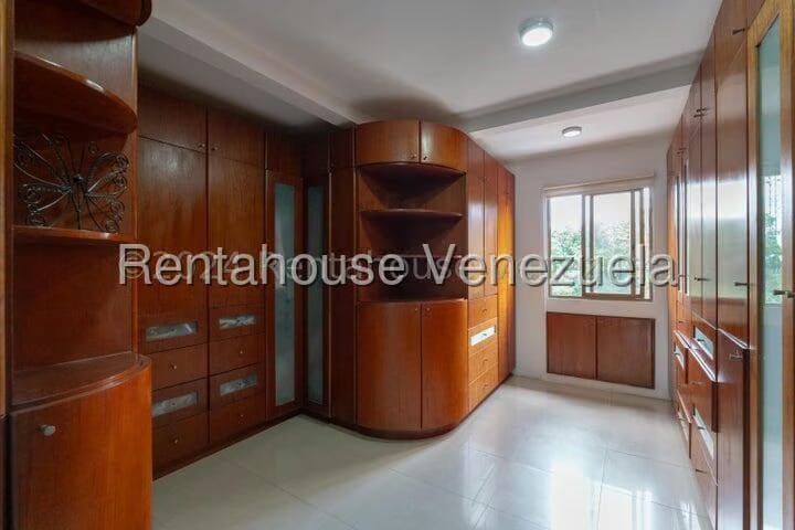 Apartamento (Multiples Niveles) en Venta en Las Esmeraldas, Distrito Metropolitano - 28