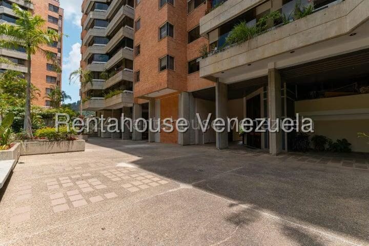 Apartamento (Multiples Niveles) en Venta en Las Esmeraldas, Distrito Metropolitano - 4