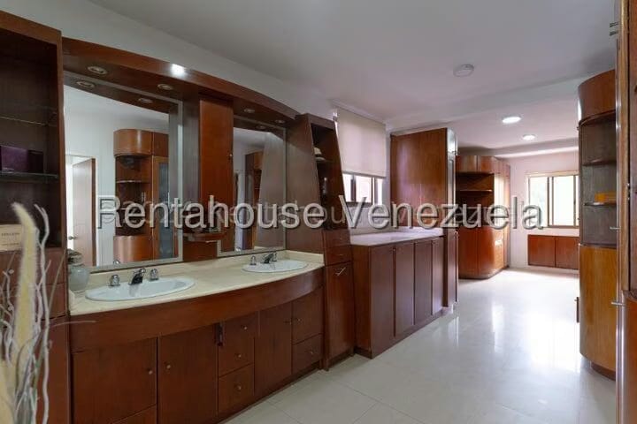 Apartamento (Multiples Niveles) en Venta en Las Esmeraldas, Distrito Metropolitano - 33