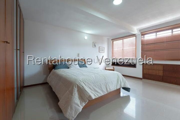 Apartamento (Multiples Niveles) en Venta en Las Esmeraldas, Distrito Metropolitano - 47