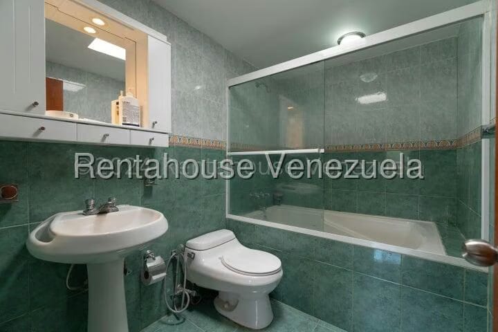 Apartamento (Multiples Niveles) en Venta en Las Esmeraldas, Distrito Metropolitano - 49