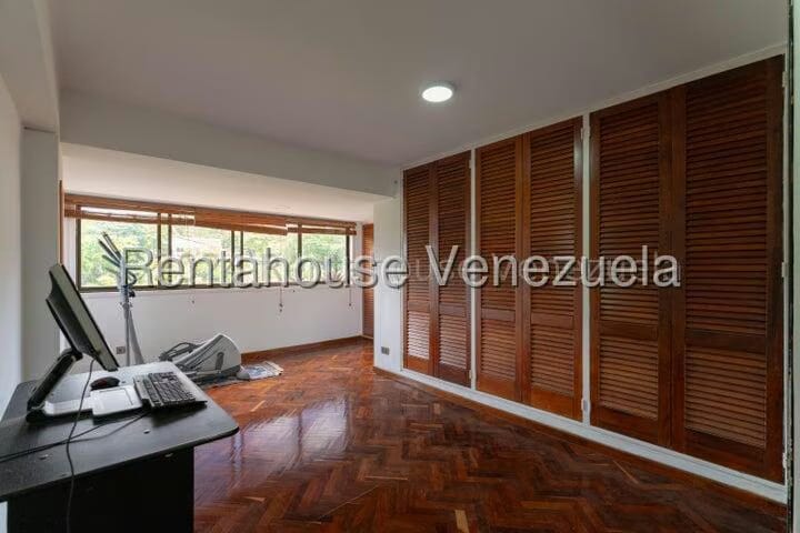 Apartamento (Multiples Niveles) en Venta en Las Esmeraldas, Distrito Metropolitano - 50