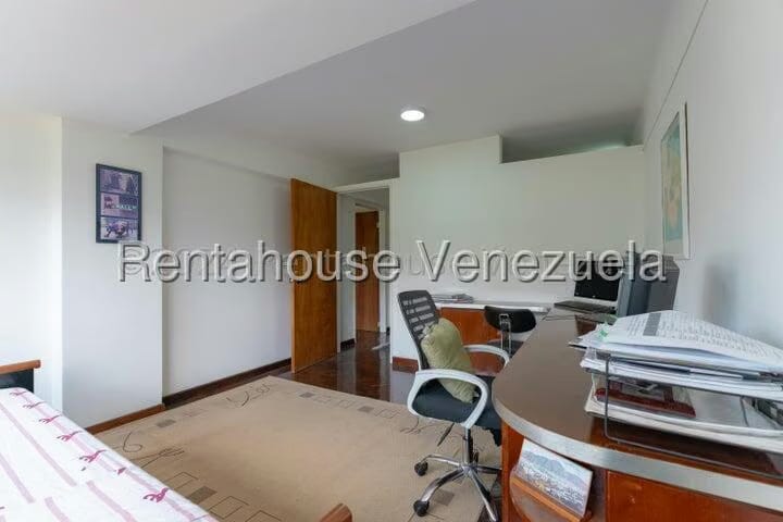 Apartamento (Multiples Niveles) en Venta en Las Esmeraldas, Distrito Metropolitano - 54