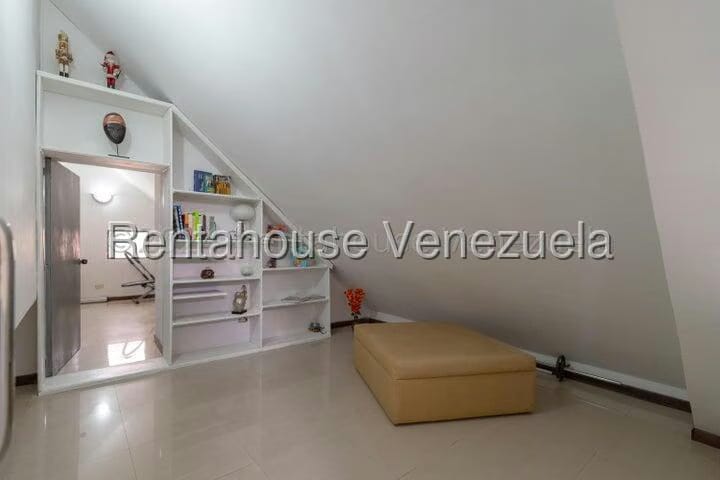 Apartamento (Multiples Niveles) en Venta en Las Esmeraldas, Distrito Metropolitano - 57