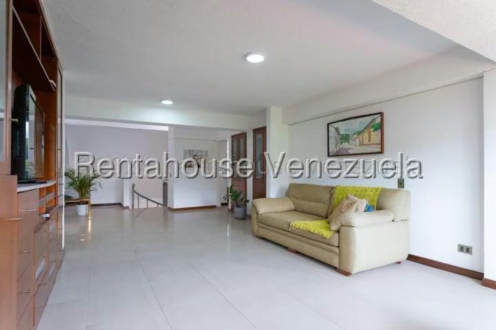 Apartamento (Multiples Niveles) en Venta en Las Esmeraldas, Distrito Metropolitano - 61