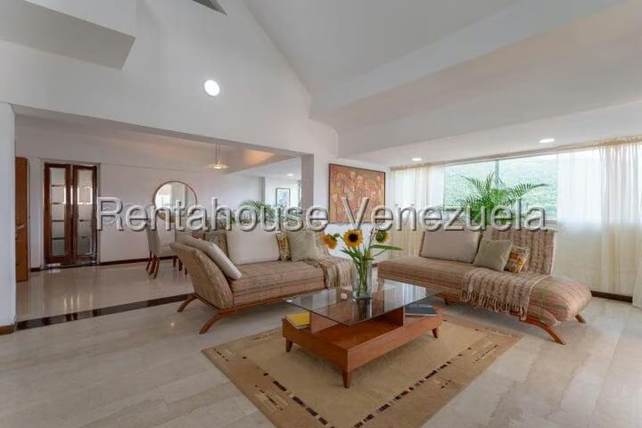 Apartamento (Multiples Niveles) en Venta en Las Esmeraldas, Distrito Metropolitano - 9