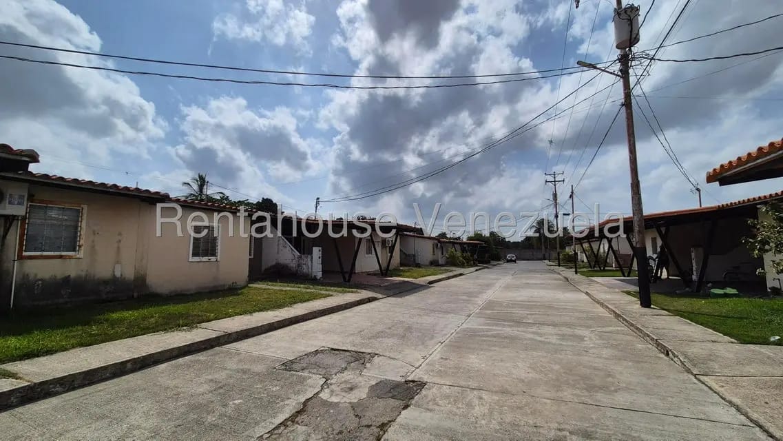 Casa (1 Nivel) en Venta en Centro, Lara - 23