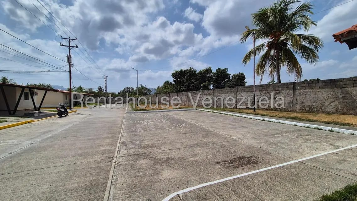 Casa (1 Nivel) en Venta en Centro, Lara - 25