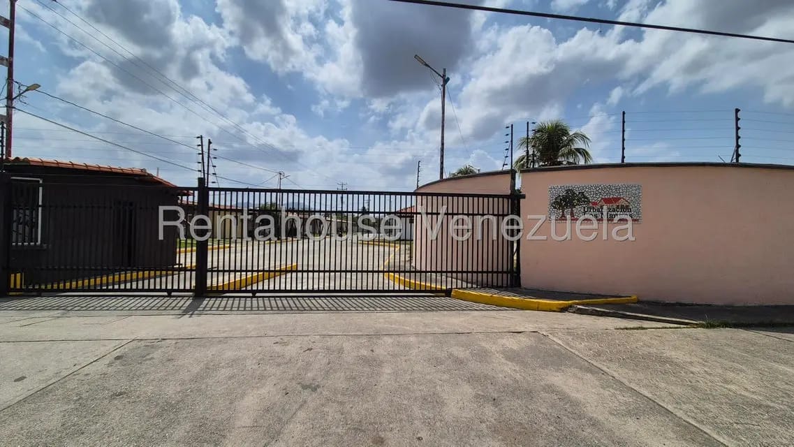 Casa (1 Nivel) en Venta en Centro, Lara - 31