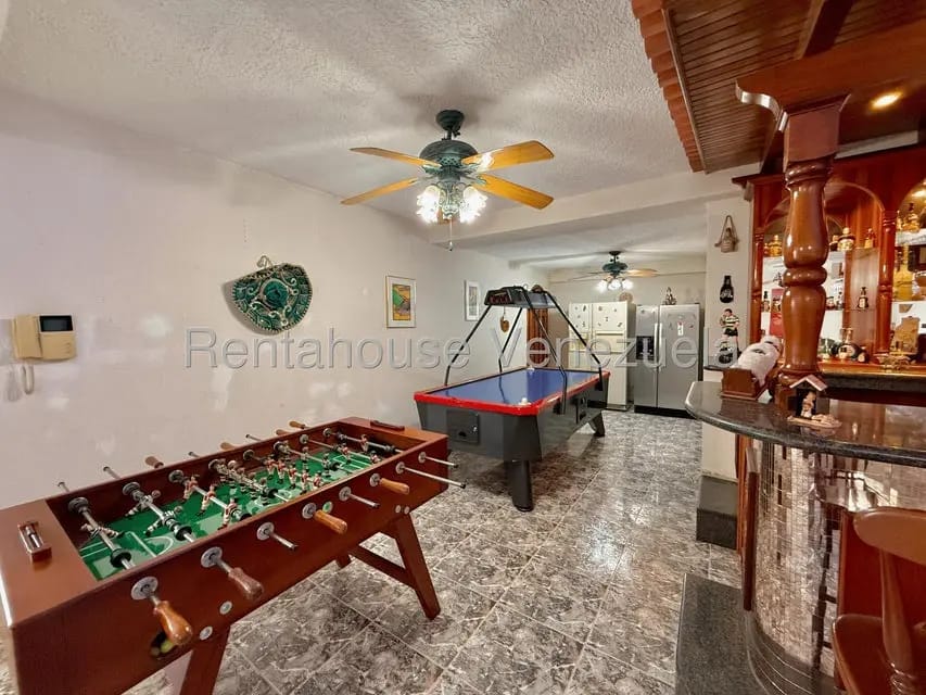 Casa (Multipes Niveles) en Venta en El Cafetal, Distrito Metropolitano - 16